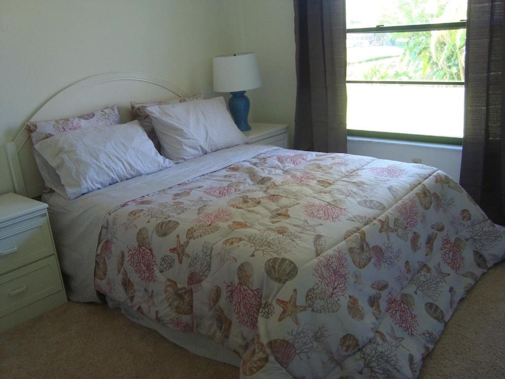Pool Home With A New Sparkling Pool, Close To Beach, Lovely Lake View North Naples Eksteriør bilde