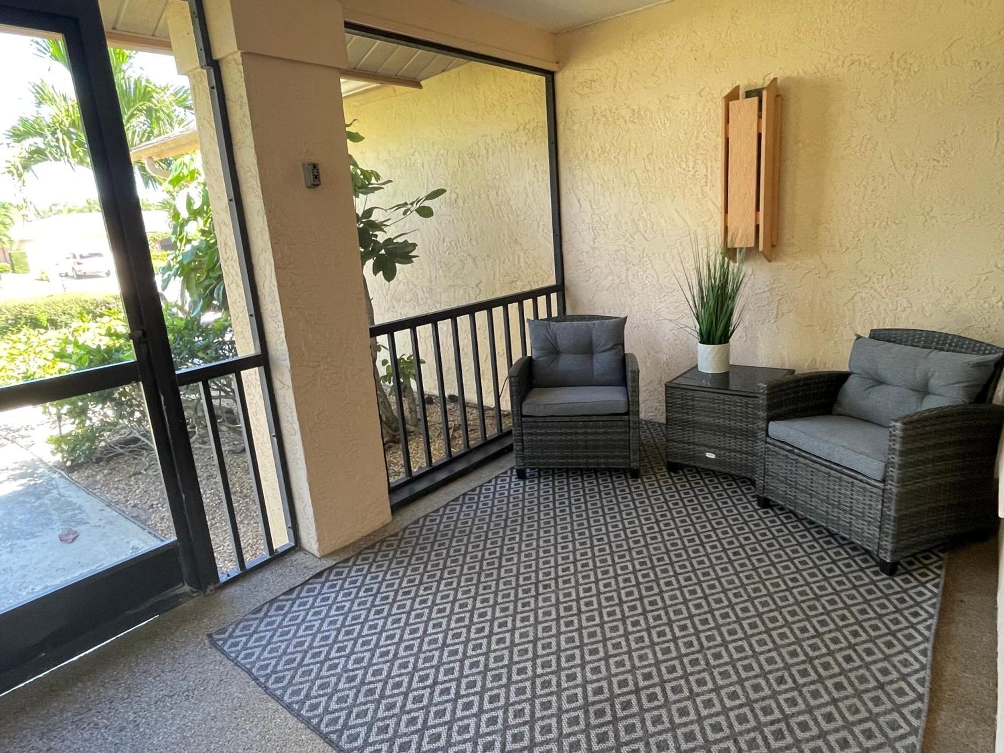 Pool Home With A New Sparkling Pool, Close To Beach, Lovely Lake View North Naples Eksteriør bilde