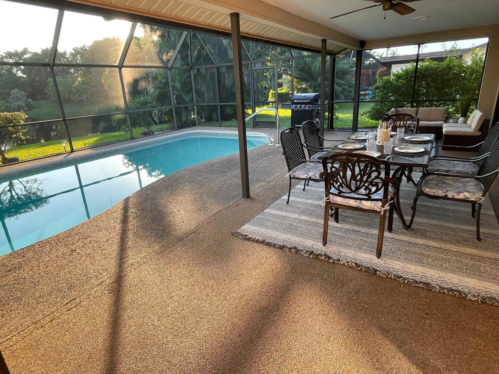 Pool Home With A New Sparkling Pool, Close To Beach, Lovely Lake View North Naples Eksteriør bilde