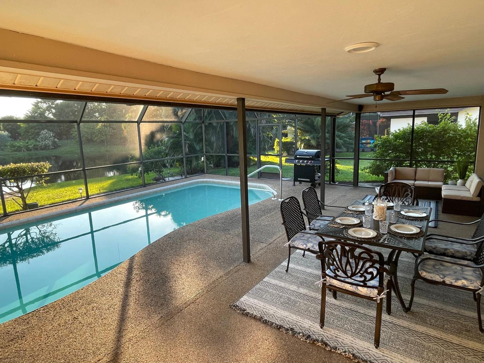 Pool Home With A New Sparkling Pool, Close To Beach, Lovely Lake View North Naples Eksteriør bilde