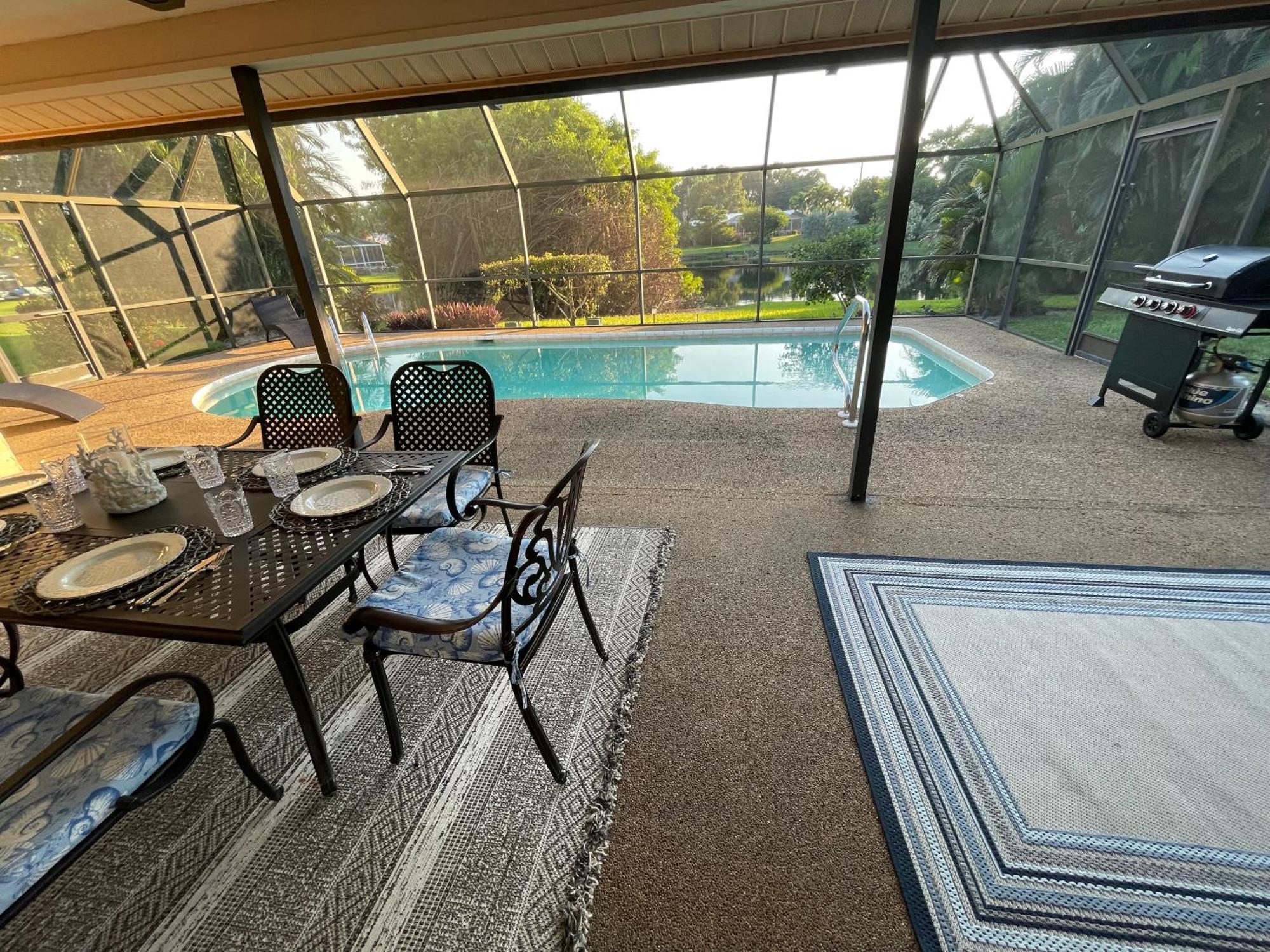 Pool Home With A New Sparkling Pool, Close To Beach, Lovely Lake View North Naples Eksteriør bilde