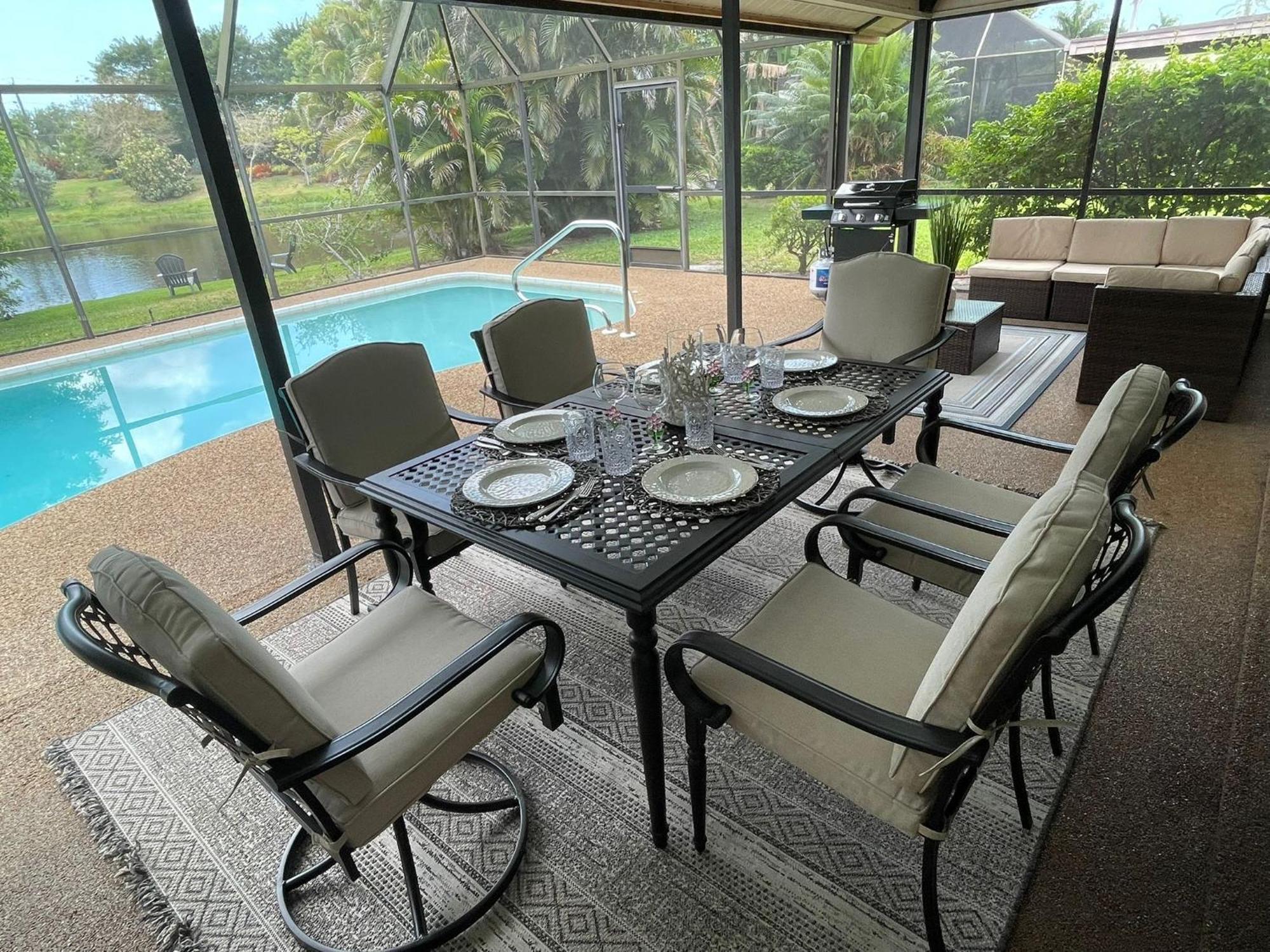 Pool Home With A New Sparkling Pool, Close To Beach, Lovely Lake View North Naples Eksteriør bilde