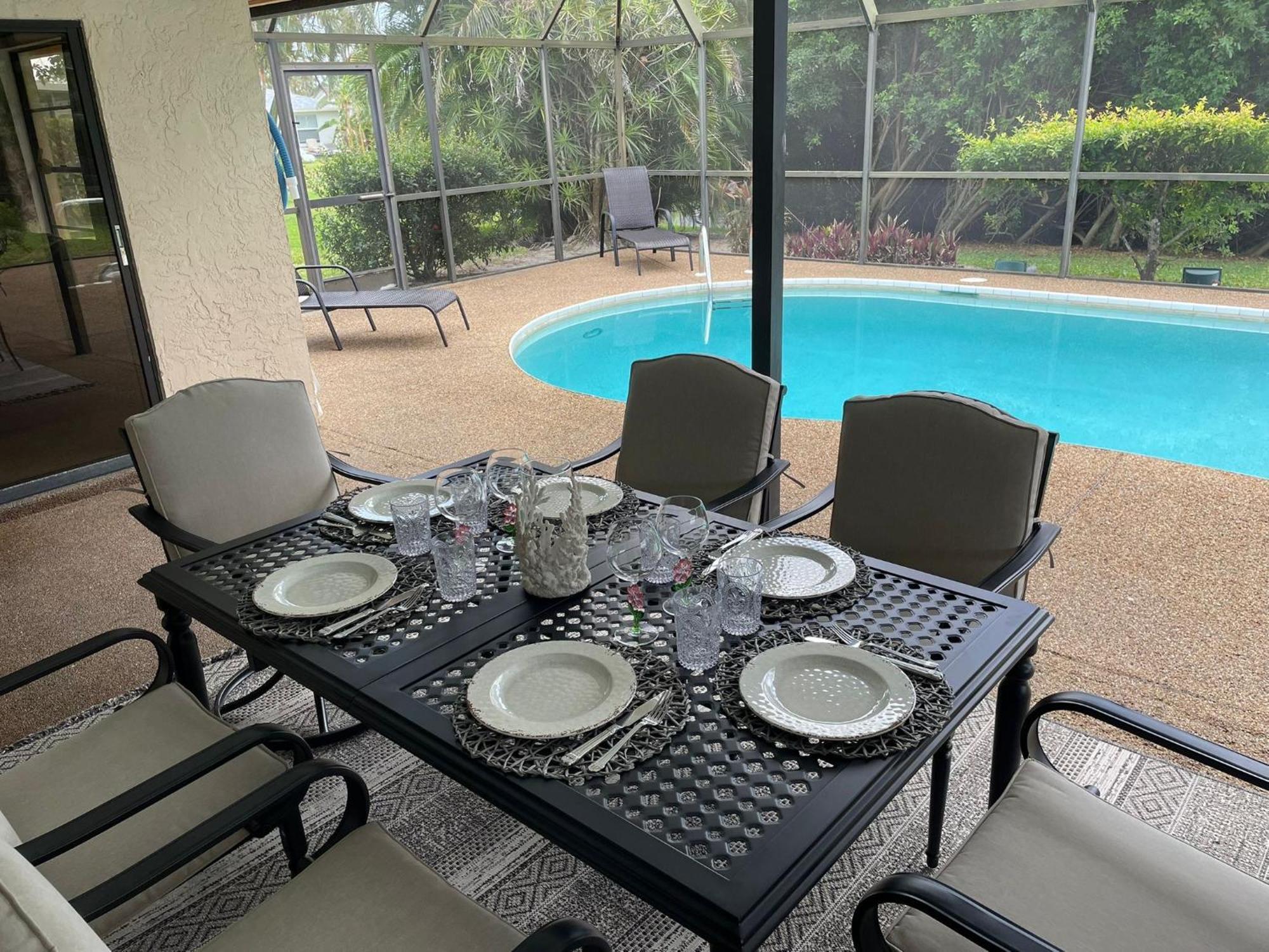 Pool Home With A New Sparkling Pool, Close To Beach, Lovely Lake View North Naples Eksteriør bilde